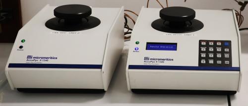 Micromeritics Accupyc 1340 (helium pycnometers)-Photo