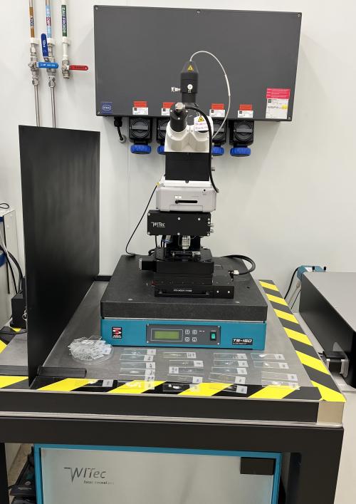 Microscope confocal Raman-AFM