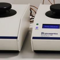 Micromeritics Accupyc 1340 (helium pycnometers)-Photo